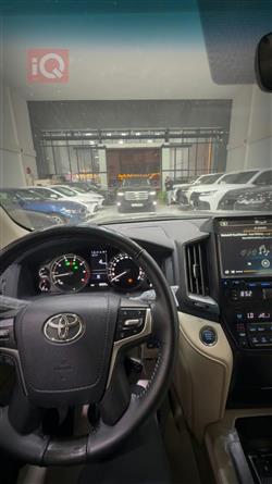 تويوتا لاندكروزر